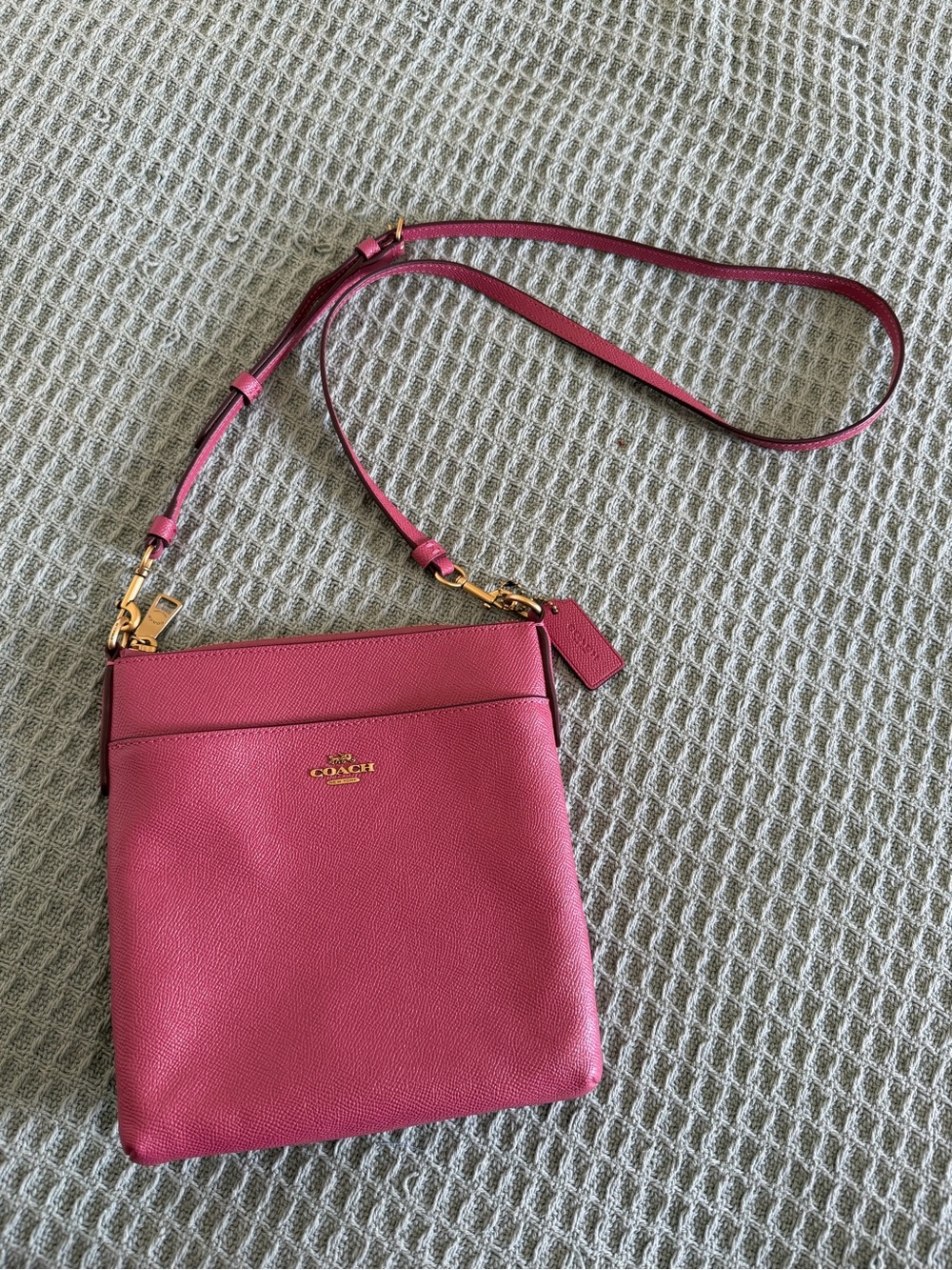 Coach Kitt Messenger crossbody pink